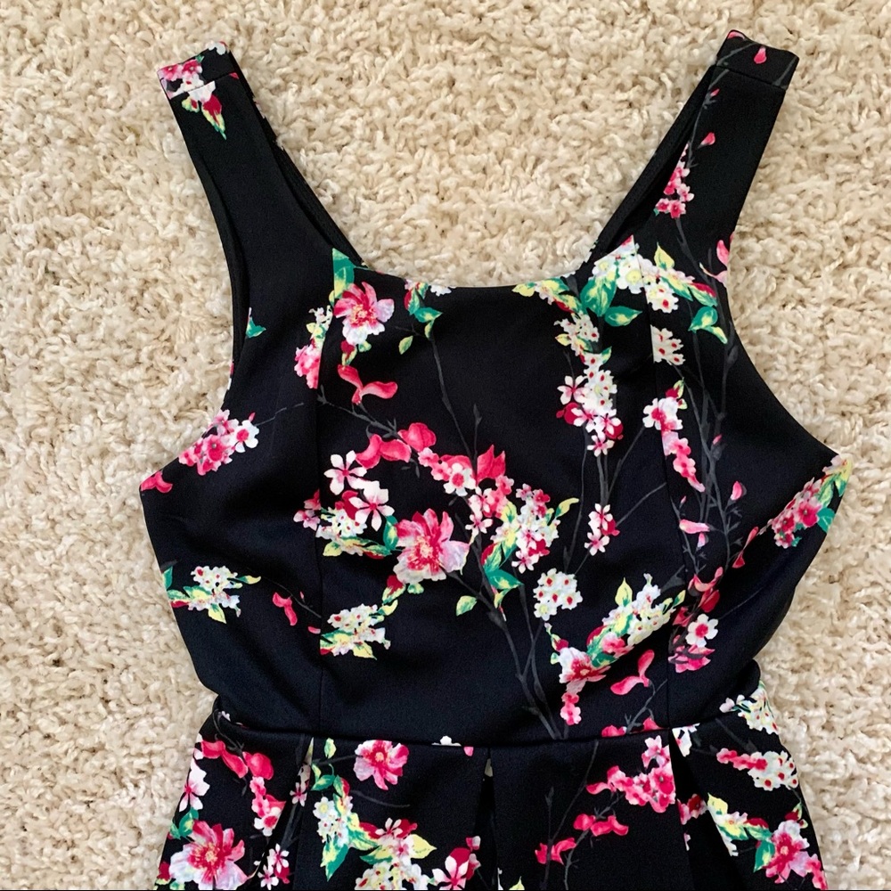 Express Cross Back Dress - Picture 2 of 7